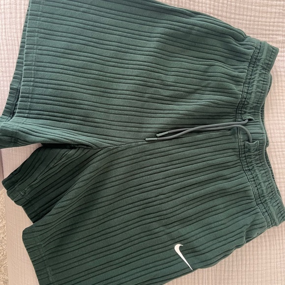 SHORTS NIKE SPORTSWEAR WOMEN'S RIBBED JERSEY BALLER SHORTS - Picture 3 of 5